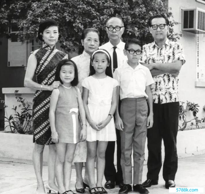 王赓武一家三代在新加坡，而后不久全家迁往澳大利亚（摄于1968年）